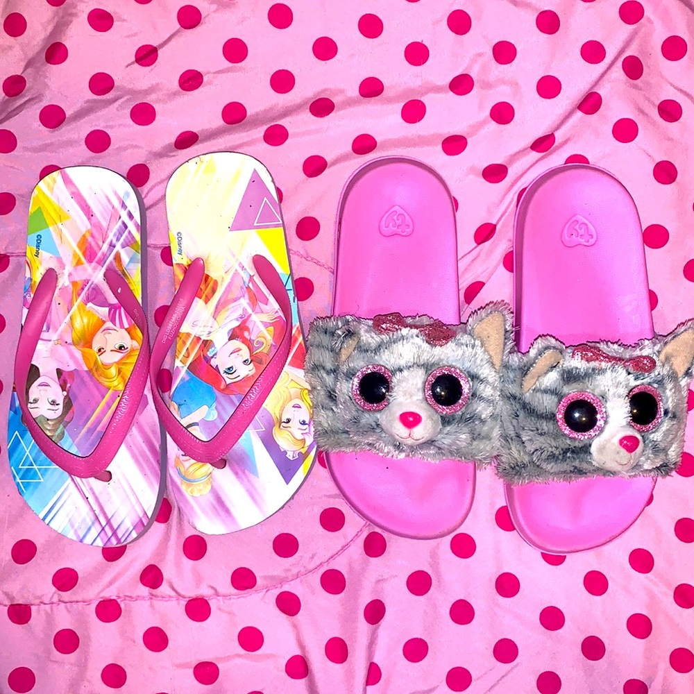 2 pairs of summer shoes